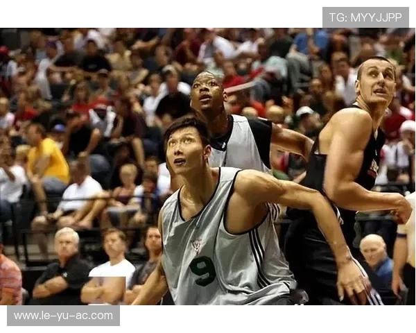 曝篮球球员合同细节：薪资结构与附加条款引发热议