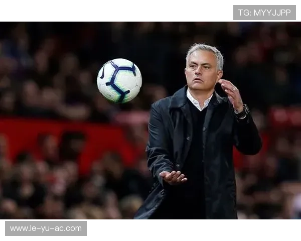 穆里尼奥球队打法解析：稳守反击与结果至上