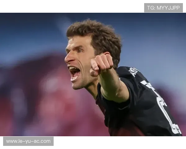 穆勒无球跑动撕裂防线成胜负手