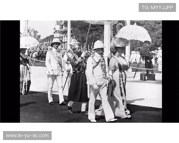 托马斯国王回忆录揭秘：王室秘辛与时代变迁的交织叙事